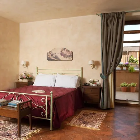 Hotel Oc 4*