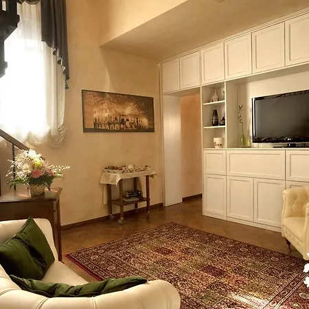 Hotel Oc 4*